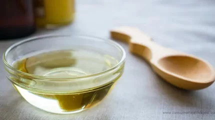 Science-backed MCT Oil Benefits, According to Dietitians