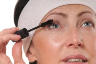 Our Eyelashes Get thin as We Aged - Secrets Revealed!