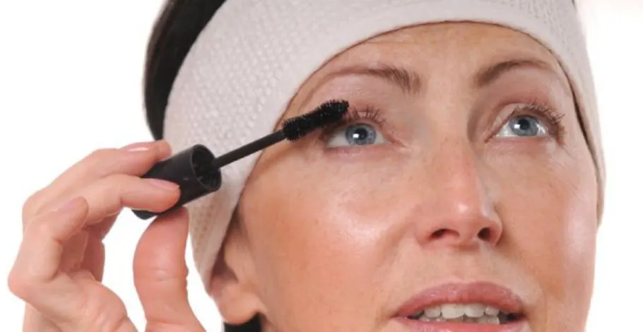 Our Eyelashes Get thin as We Aged - Secrets Revealed!