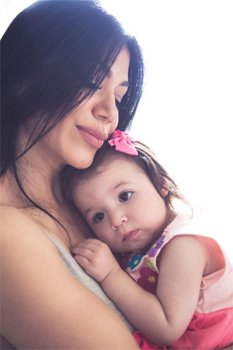 Rosa Mendes com seu bebê